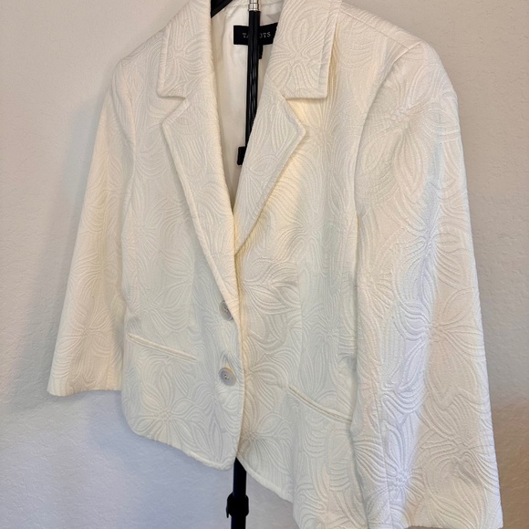 Talbots White Textured Dressy Jacket, Size 8 - Picture 2 of 6